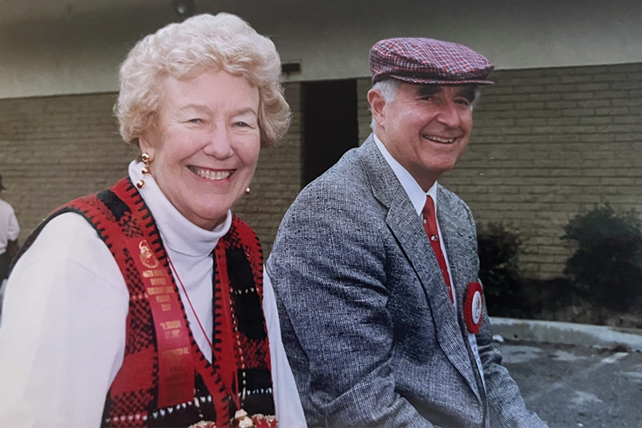 Jean and Robert Brazelton smiling